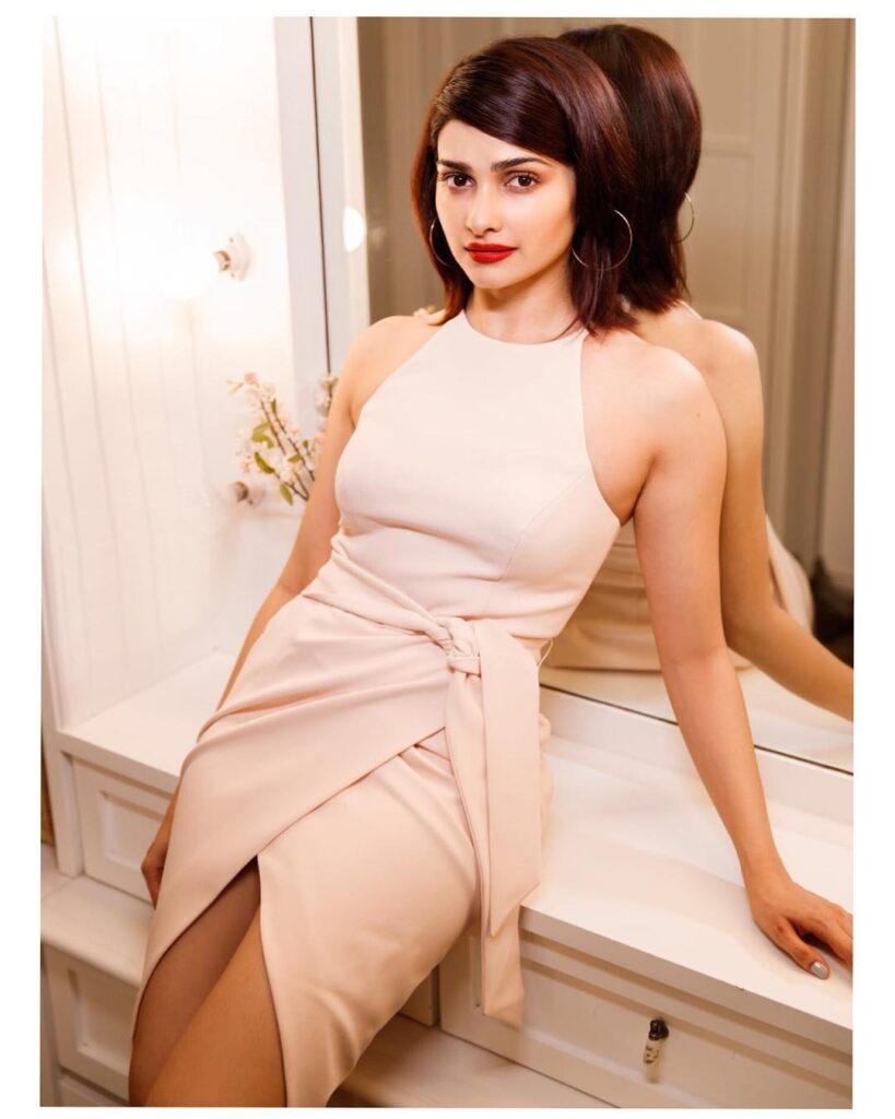 Prachi Desai Height Weight Age Bra Size Affairs Family Biography