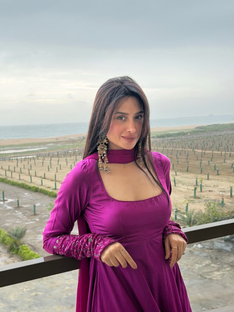 Mahira Sharma Biography Height Weight Age Boyfriend & More
